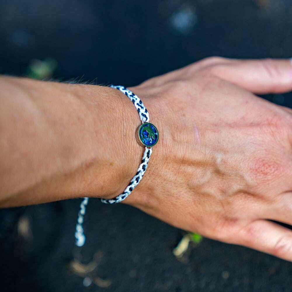 4ocean Microplastics Shark Bracelet | Artisans.