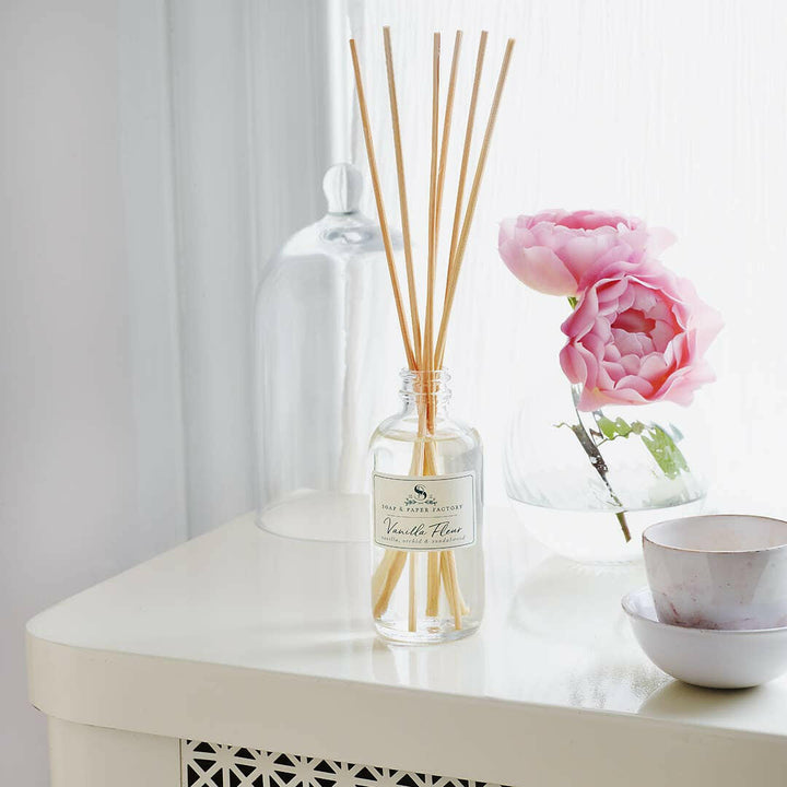 Vanilla Fleur Diffuser | Artisans.