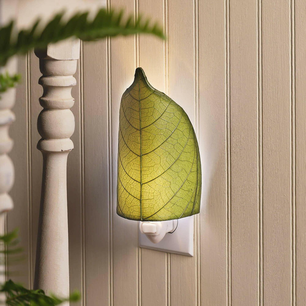 Leaf Night Light Green | Artisans.