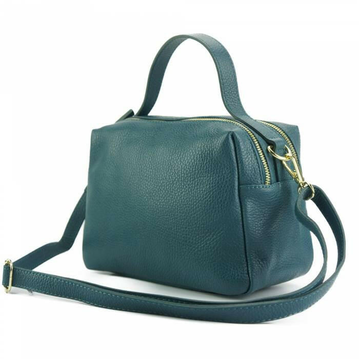 Elegant leather handbag showcasing premium craftsmanship and timeless style for sophisticated fashion enthusiasts.