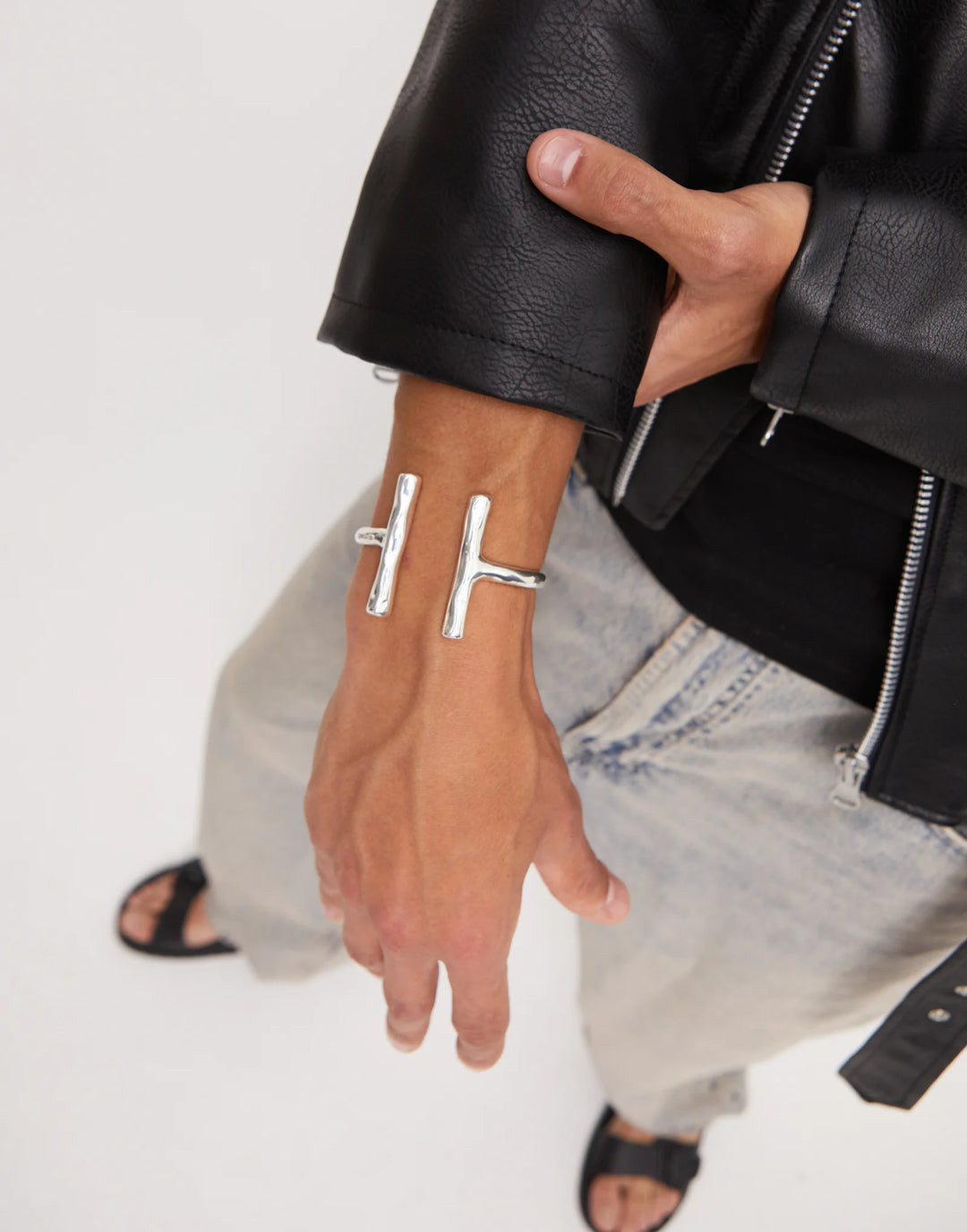 UNOde50 Long Tube Bangle Bracelet