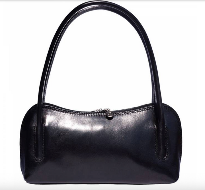 Elegant leather shoulder bag designed for both style and functionality, perfect for professional use and everyday wear.