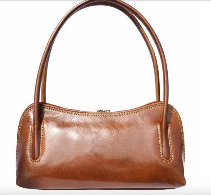 Elegant leather shoulder bag designed for both style and functionality, perfect for professional use and everyday wear.
