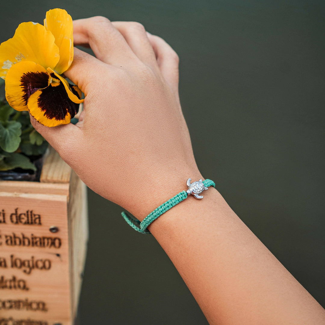4ocean Sea Turtle Rescue Bracelet | Artisans.
