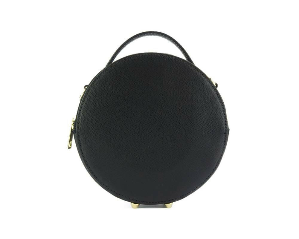 Elegant leather handbag showcasing premium craftsmanship and timeless style for sophisticated fashion enthusiasts.