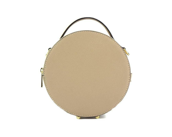 Elegant leather handbag showcasing premium craftsmanship and timeless style for sophisticated fashion enthusiasts.
