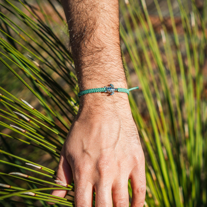 4ocean Sea Turtle Rescue Bracelet | Artisans.