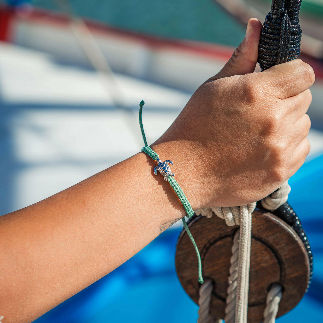 4ocean Sea Turtle Rescue Bracelet | Artisans.