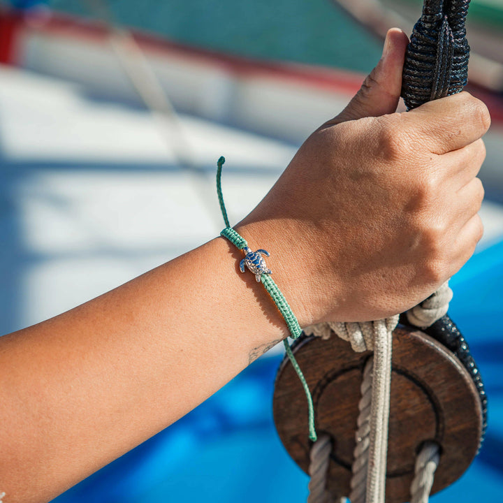 4ocean Sea Turtle Rescue Bracelet | Artisans.