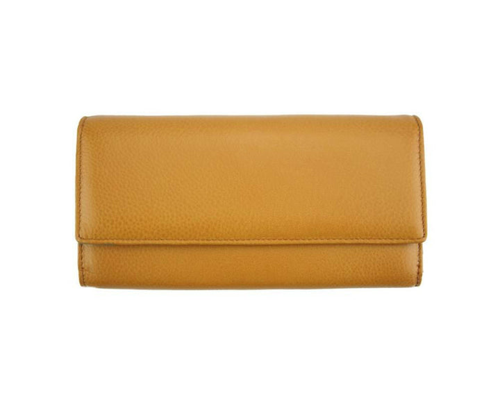 Elegant leather wallet showcasing fine craftsmanship and timeless style, perfect for sophisticated accessory collections.