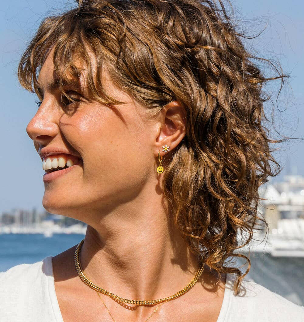 Daisy Stud Earrings | Artisans.