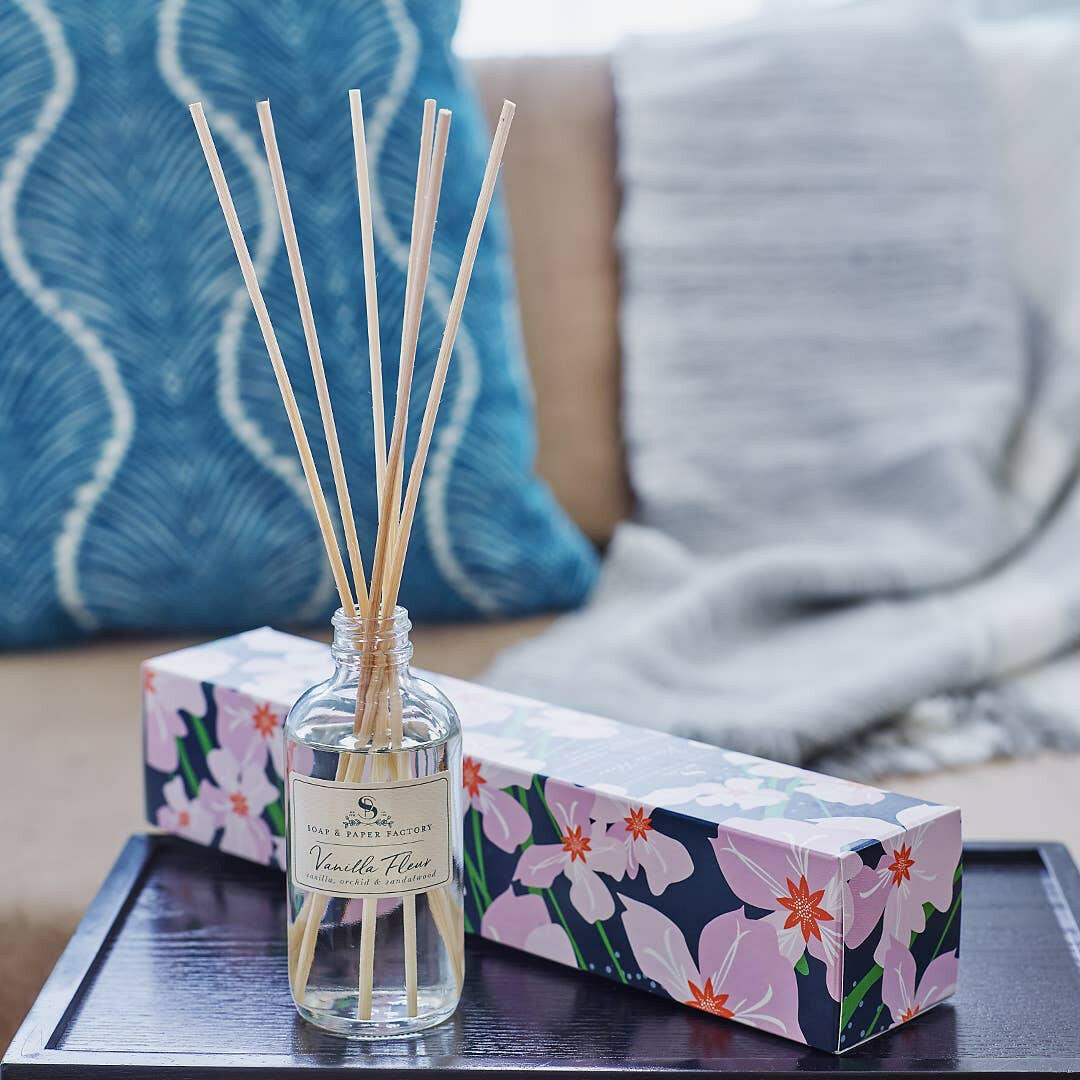 Vanilla Fleur Diffuser | Artisans.