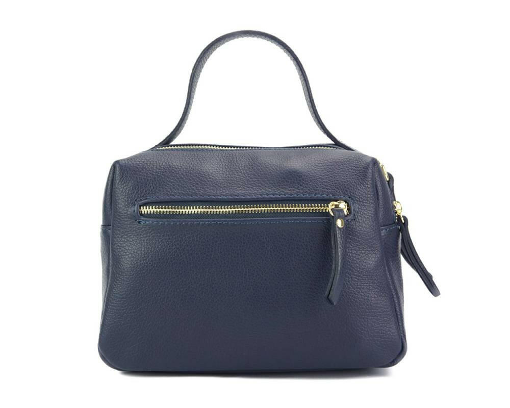 Elegant leather handbag showcasing premium craftsmanship and timeless style for sophisticated fashion enthusiasts.