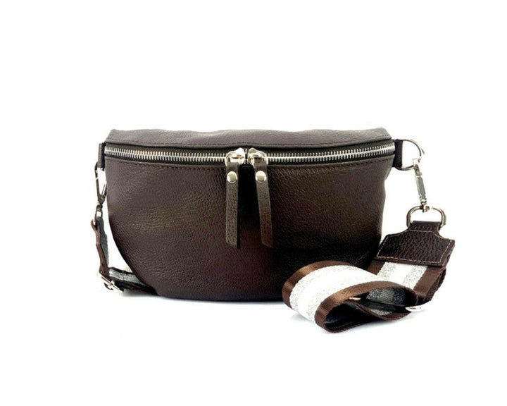 Exquisite luxury leather bag crafted with premium materials, perfect for sophisticated style and timeless elegance