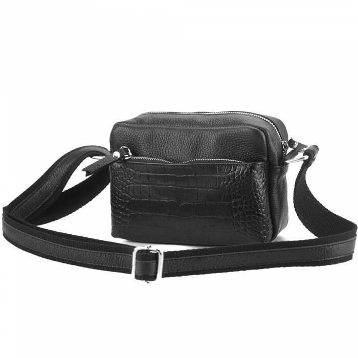 Elegant leather shoulder bag designed for sophisticated style and durability