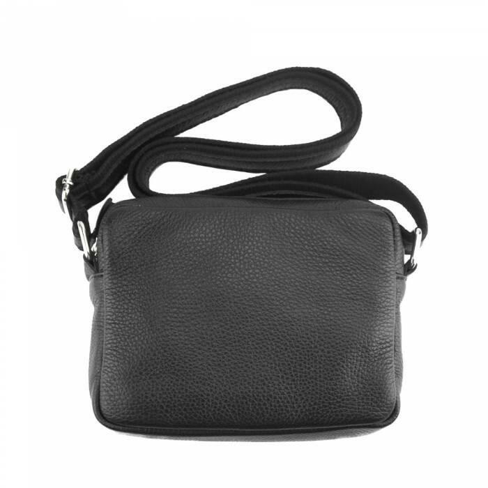 Elegant leather shoulder bag designed for sophisticated style and durability