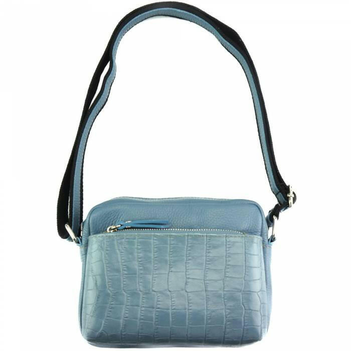 Elegant leather shoulder bag designed for sophisticated style and durability