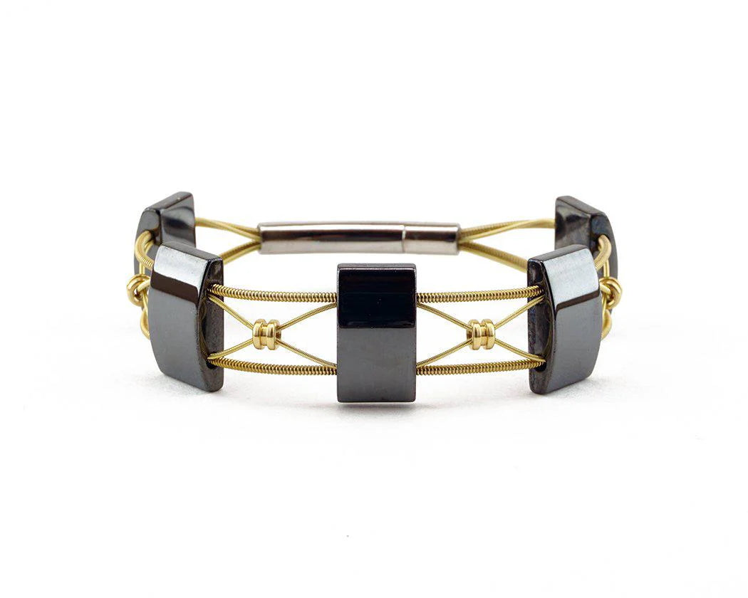 Mer Sal Guitar String Bracelet
