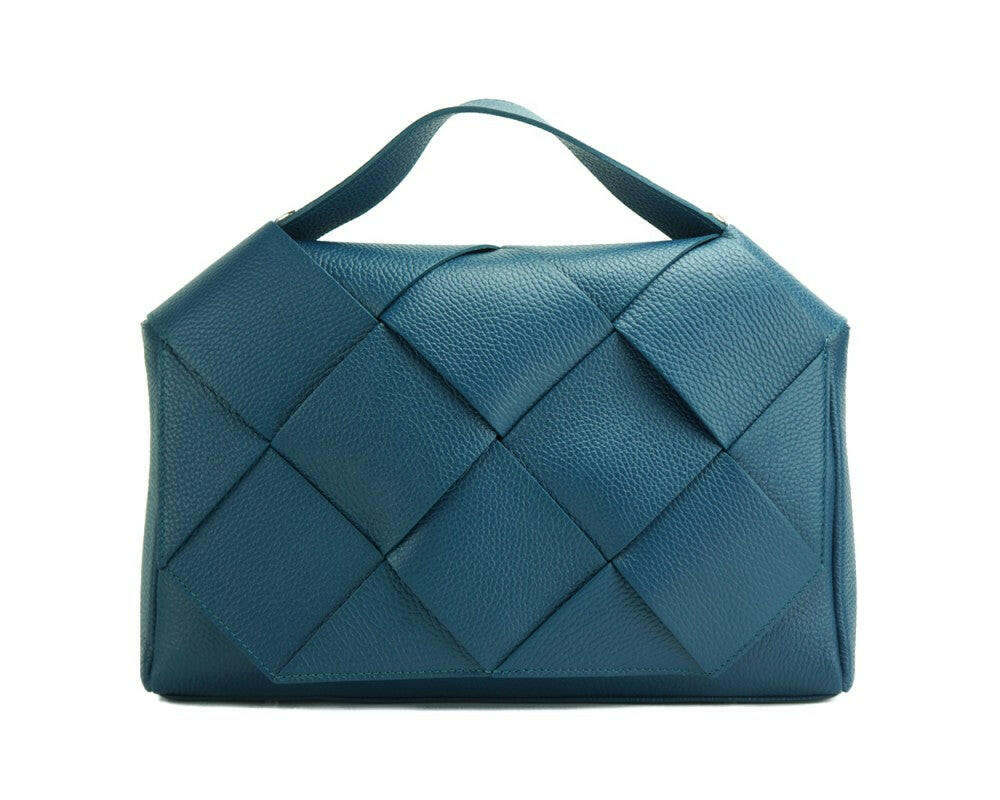 Premium leather handbags showcasing exquisite craftsmanship and timeless elegance for discerning customers.